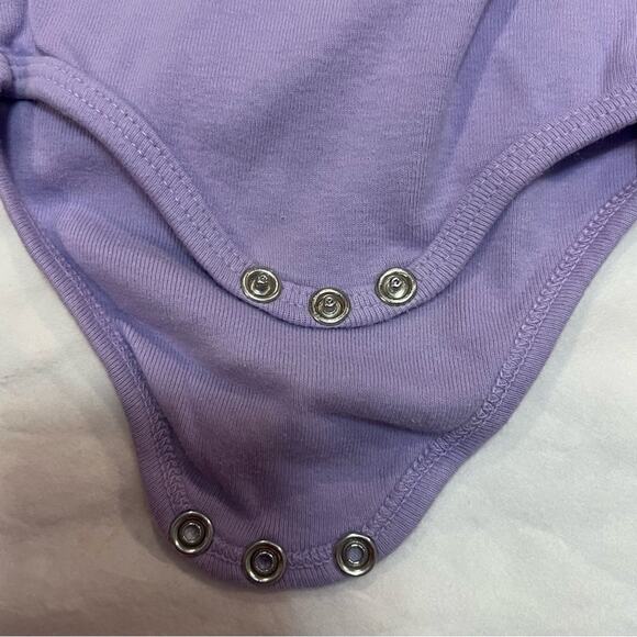 Handmade Hand Painted Seattle Fish One Piece with Matching skull Cap size 3-6m - Picture 4 of 7